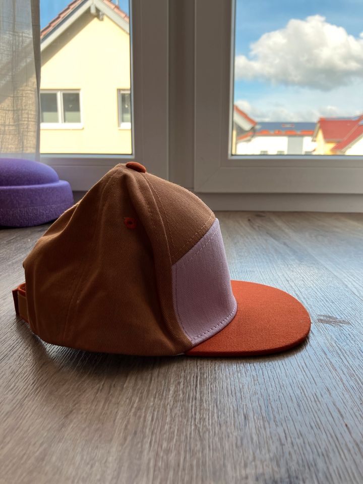 Wunderschöne Cap | Lässig | Größe 48 in Marburg