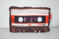 DCI Deko Kissen Musikkassette Mixtape braun orange Brandenburg - Kremmen Vorschau