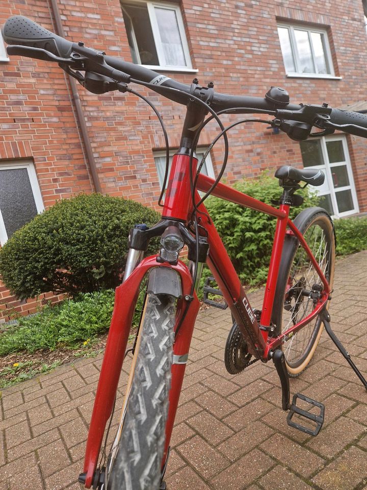 CUBE  Nature Allroad in Rot, 28 Zoll, Rahmengröße 50 in Düsseldorf