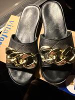 Vitaform Pantolette schwarz Hirschleder mit goldfarbener Kette Duisburg - Homberg/Ruhrort/Baerl Vorschau