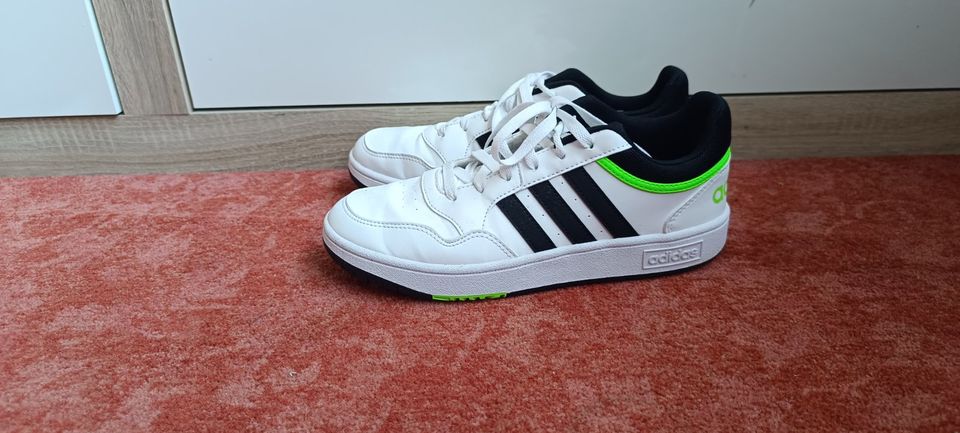 Adidas Sneaker Gr. 40 in Berlin