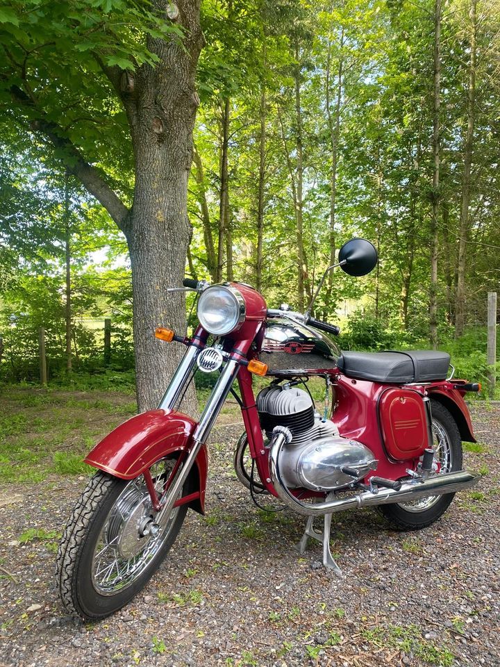 Oldtimer - Motorrad „Jawa 354/06“, Bj. 1963 in Plate