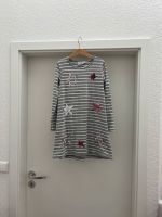 Happy Girls Shirt Kleid grau weiß gestreift Größe 134 Baden-Württemberg - Sinzheim Vorschau