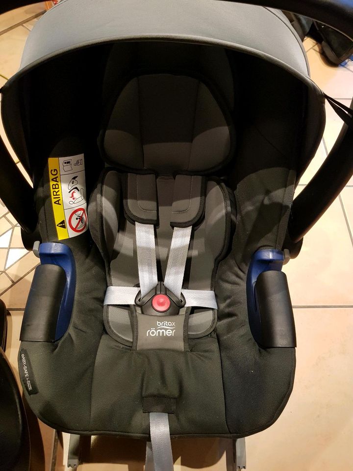 Britax Römer Babysafe 2 i Size 2x Base 2x Baby Safe Isofix in Dittelsheim-Heßloch