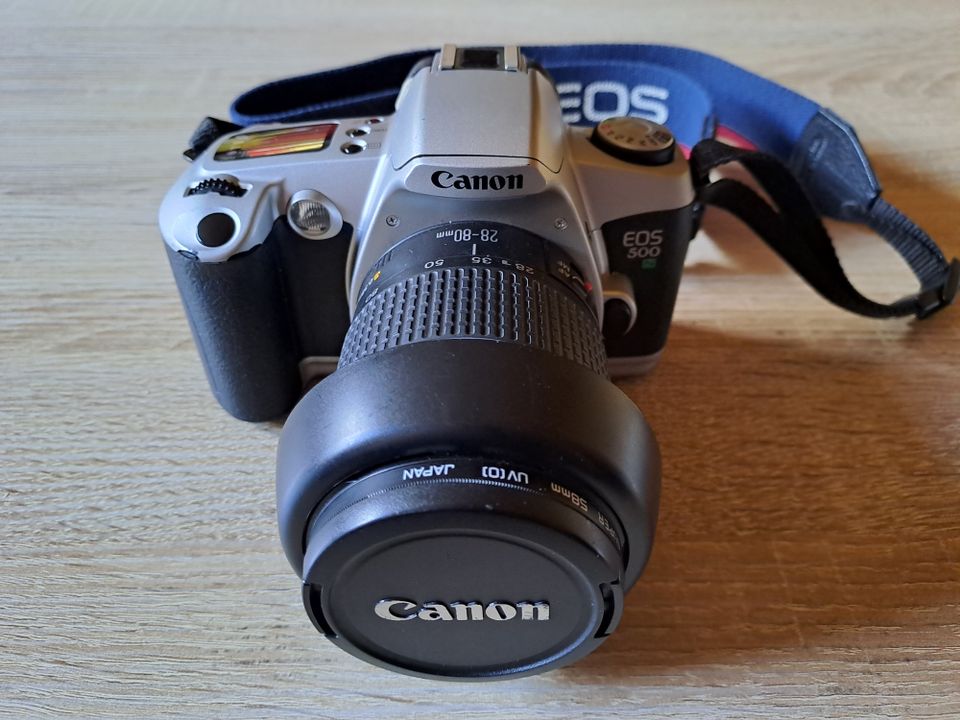 Canon EOS 500N - Spiegelreflexkamera mit Zubehör in Höxter