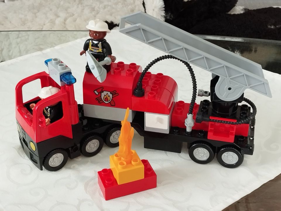 Lego Duplo feuerwehrauto in Missen-Wilhams