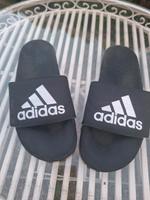 Adiletten von adidas Gr 42 Sachsen - Moritzburg Vorschau