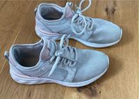 Turnschuhe Sneaker Bayern - Palling Vorschau