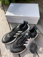 Adidas Ultraboost Laufschuhe Turnschuhe 44, NEU OVP, NP 200 EUR Bayern - Plattling Vorschau