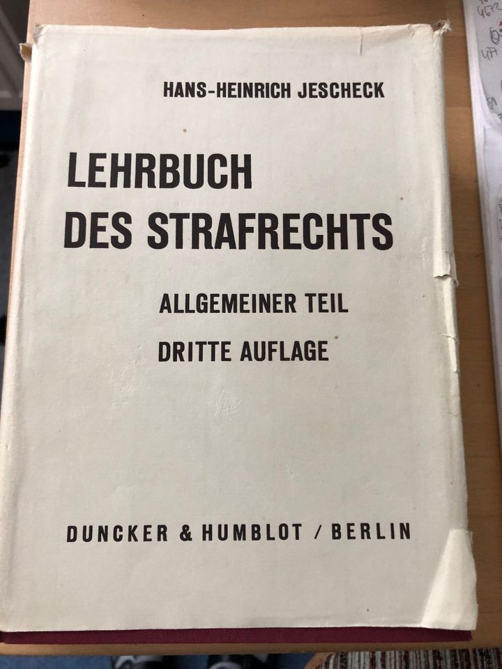 Jescheck: Lehrbuch des Strafrechts; AT; 3. Auflage Duncker & Humb in Buxheim