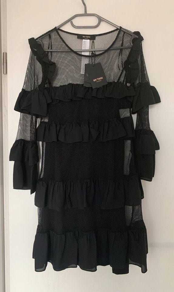Tolles Kleid von Twin Set Neu mit Etikett Gr. M in Untereisesheim