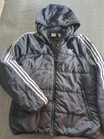 Adidas Jacke, schwarz mit Kapuze Größe 176 Nordrhein-Westfalen - Bergkamen Vorschau