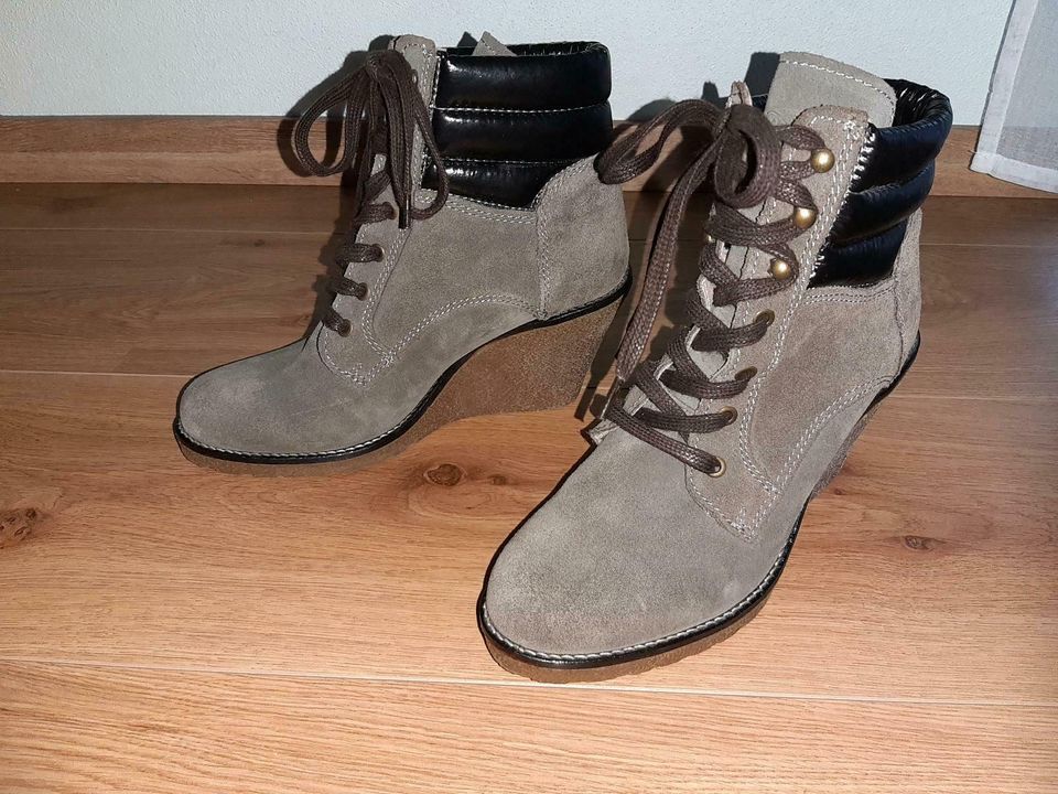 Stiefel, Stiefeletten von Buffalo Gr 39, neuwertig in Ichenhausen