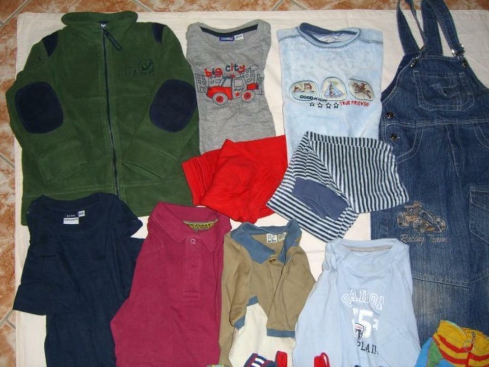 Paket Kindersachen aus Nichtraucherhaushalt, Größe 98/104 in Krostitz