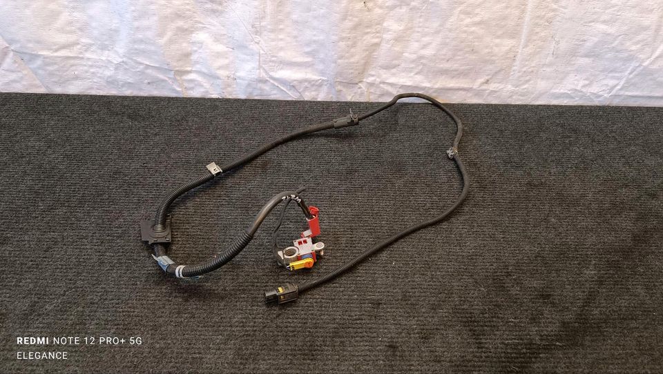 Mercedes Benz W212 Pluspol Kabel Batteriekabel A2124405413 in Hamburg