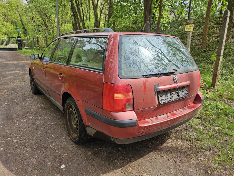 Volkswagen Passat Variant 1.8 // Klima // Leder // in Potsdam