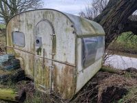 Wohnwagen Aufbau als Hühnerstall, Geräteschuppen Niedersachsen - Sande Vorschau