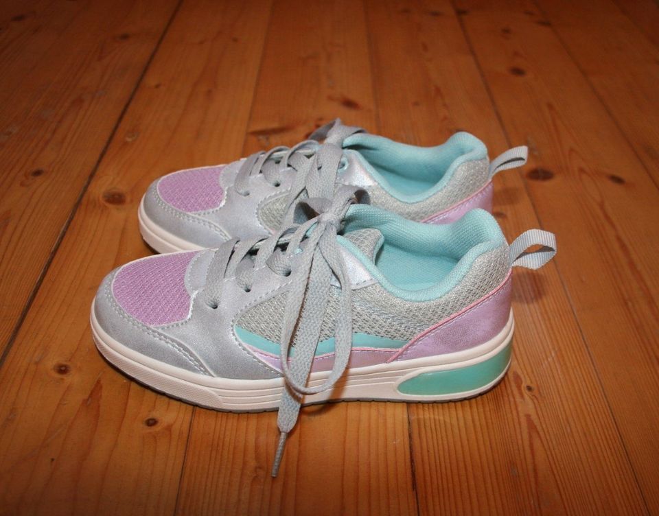 * NEU * coole Sneaker, Schuhe, BLINKEN, Gr. 30 in Waltershausen