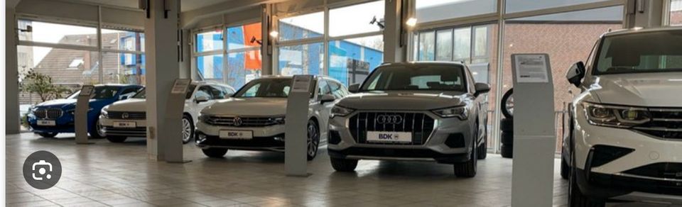 Autohaus Büros showroom Hamburg 1430 qm Nutzfläche in Wedel