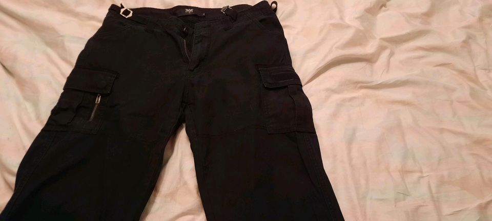 Cargohose unisex in Bad Orb