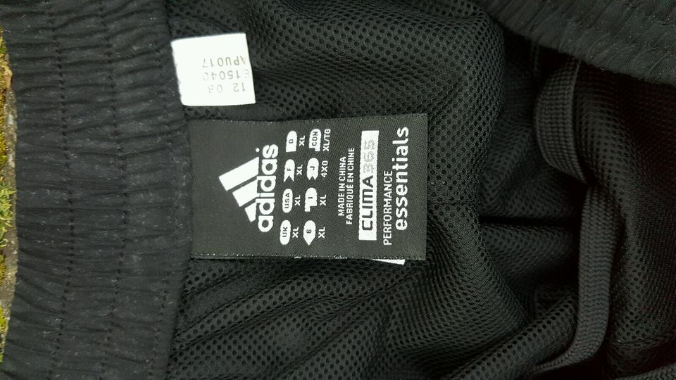 Adidas Sport Hose Herren Größe XL in Passau