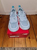 New balance fresh foam Sportschuhe Laufschuhe Schuhe Damen Gr. 43 Berlin - Steglitz Vorschau