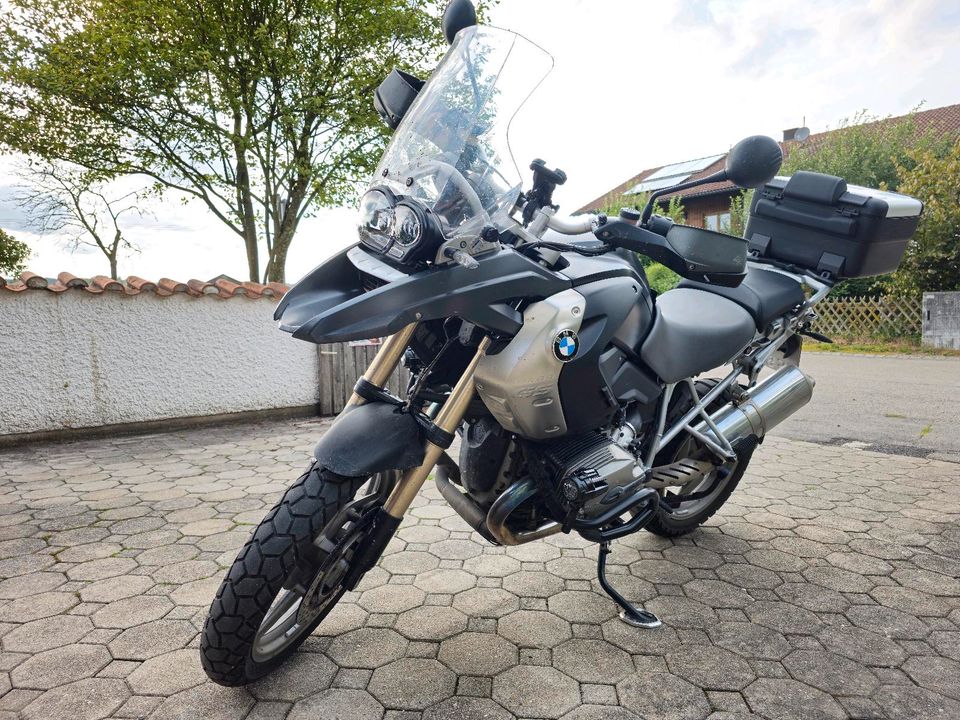 BMW R1200 GS Reiseenduro K25 LED Scheinwerfer, ESA Fahrwerk in Tittmoning