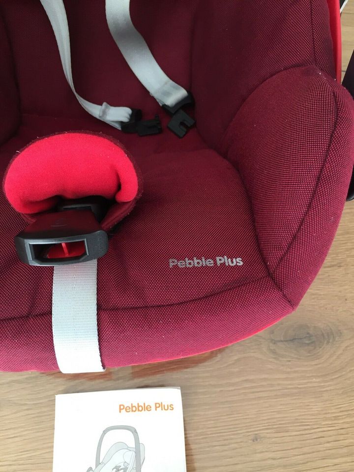 Maxi Cosi Pebble Plus Babyschale Rot in Beckum