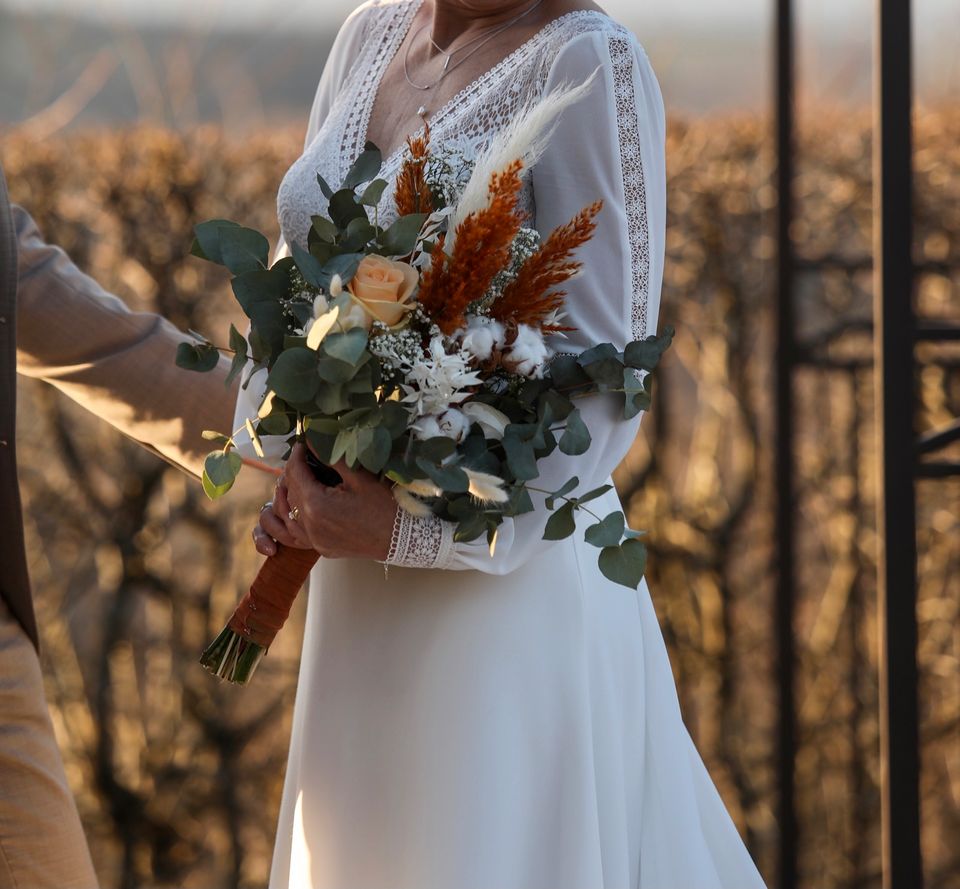 Wunderschönes Brautkleid von Rosa Clara in  Gr. 38 in Olpe