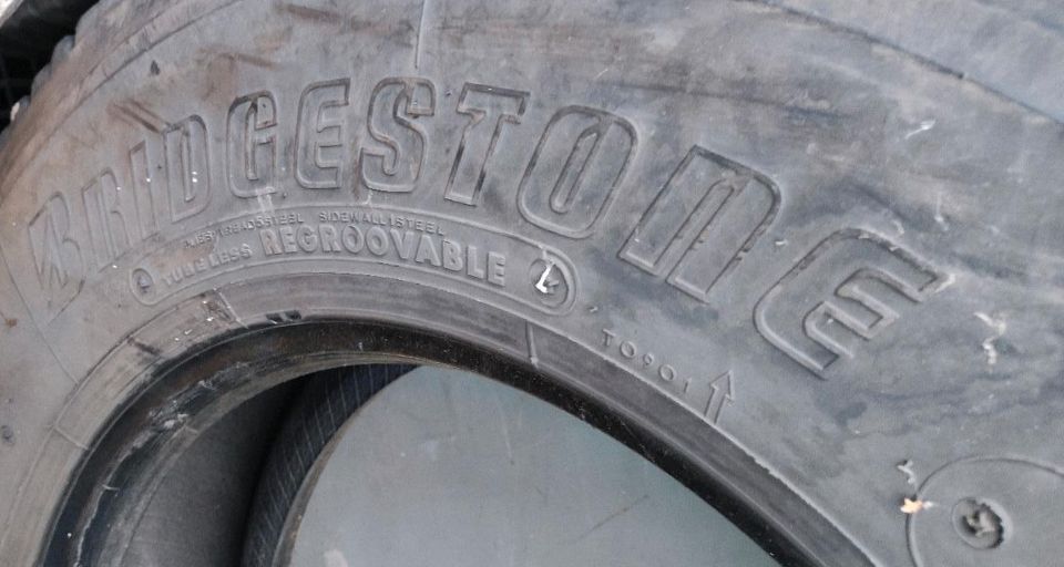 275/80 R 22,5 Bridgestone V Steel LKW Reifen 2 Stück Vorderachse in Lüdinghausen