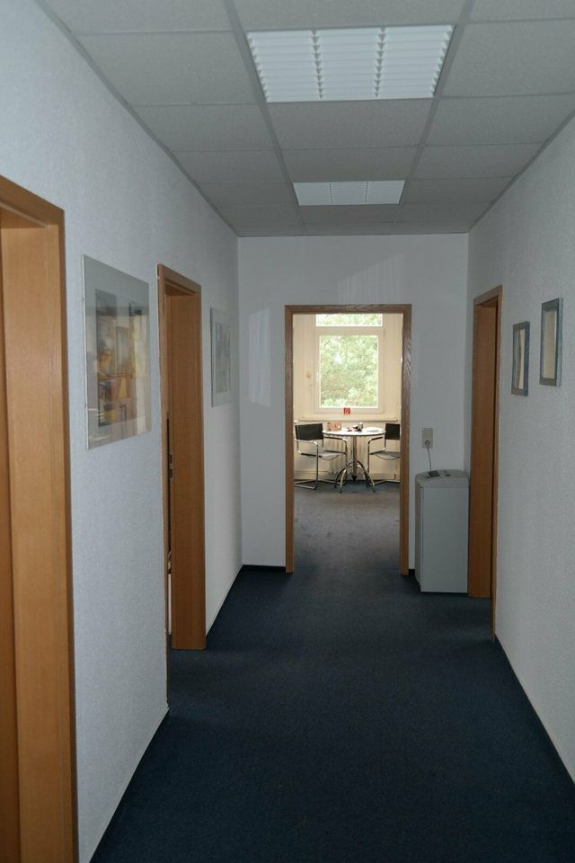 Onlinehändler aufgepaßt! Großes Büro und Lagerflächen für Ihr Gewerbe! 5 Minuten von der A 9 entfernt. in Wörlitz