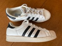 Adidas Superstar Größe 38 2/3 echtes Leder weiß-blau neuwertig Hessen - Eschwege Vorschau