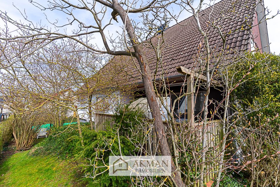 Sanierungsbedürftiges Handwerkerhaus | traumhaftes Grundstück mit Pool in ruhiger Feldrandlage in Groß-Umstadt