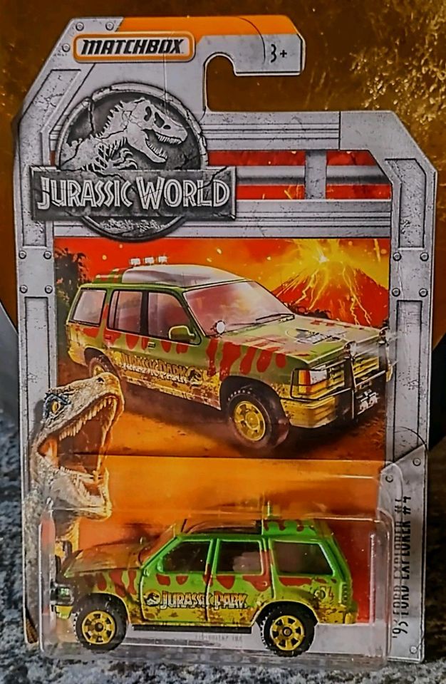 MACHBOX JURASSIC WORLD 1993 FORD EXPLORER OVP in Witten