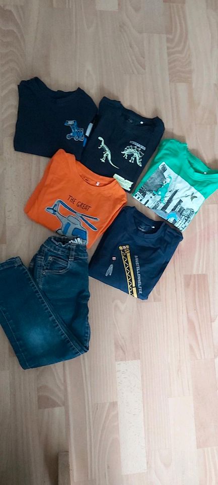 Jungen Paket 6 Tlg. Gr.110 in Stuttgart