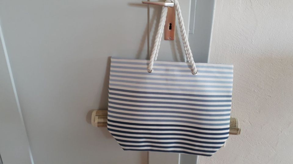 Badetasche / Strandtasche mit Liegematte - neu und unbenutzt in Weißenhorn