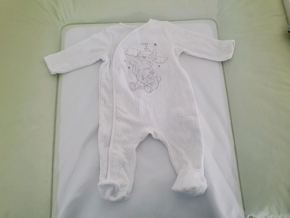 Disney Baby Strampler C&A Einteiler Schlafanzug Größe62 neuwertig in Saulheim