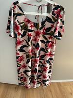 Kleid mit Blumenmuster, Mango, S Süd - Niederrad Vorschau