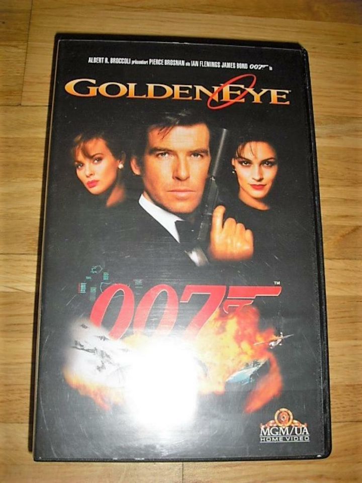 James Bond 007 Golden Eye 4012878110886 VHS Kassette in Stuttgart