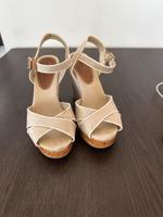 Tommy Hilfiger 36 Sandalen wedges High heels grau Stoff Düsseldorf - Mörsenbroich Vorschau
