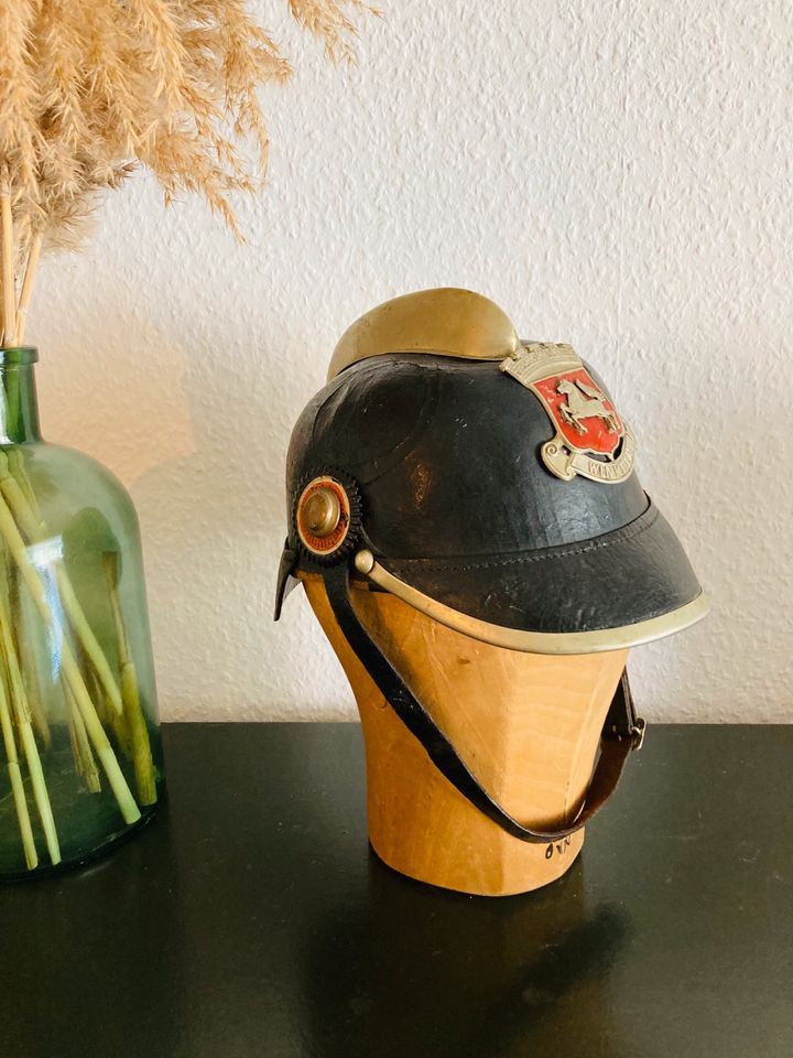 Feuerwehrhelm Pickelhaube Antik Wehrmacht 1.WK Kokarde dt. Reich in Hamburg