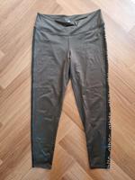 H&M Sport L XL Leggings Schwarz Khaki Grün Gym Hose Neu Fitness Hessen - Rotenburg Vorschau