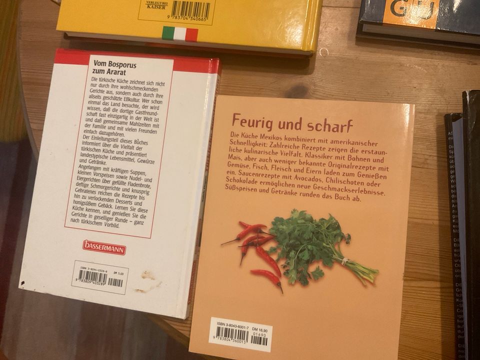 Kochbücher, länderspezifisch, divers in München