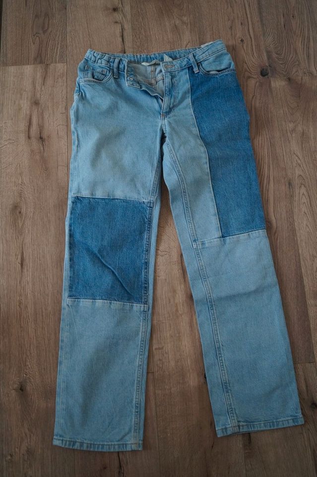 Kinder Jeans Marke H&M Größe 152 Passform Straight Low Waist in Attendorn