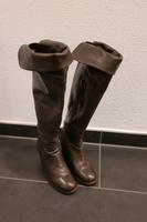 Overknees aus echtem Leder von Bata Hessen - Kassel Vorschau