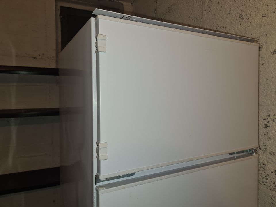 Neuwertiger Einbau-Doppeltür-Kühlschrank Respekta GKE 144A+ in Gelsenkirchen
