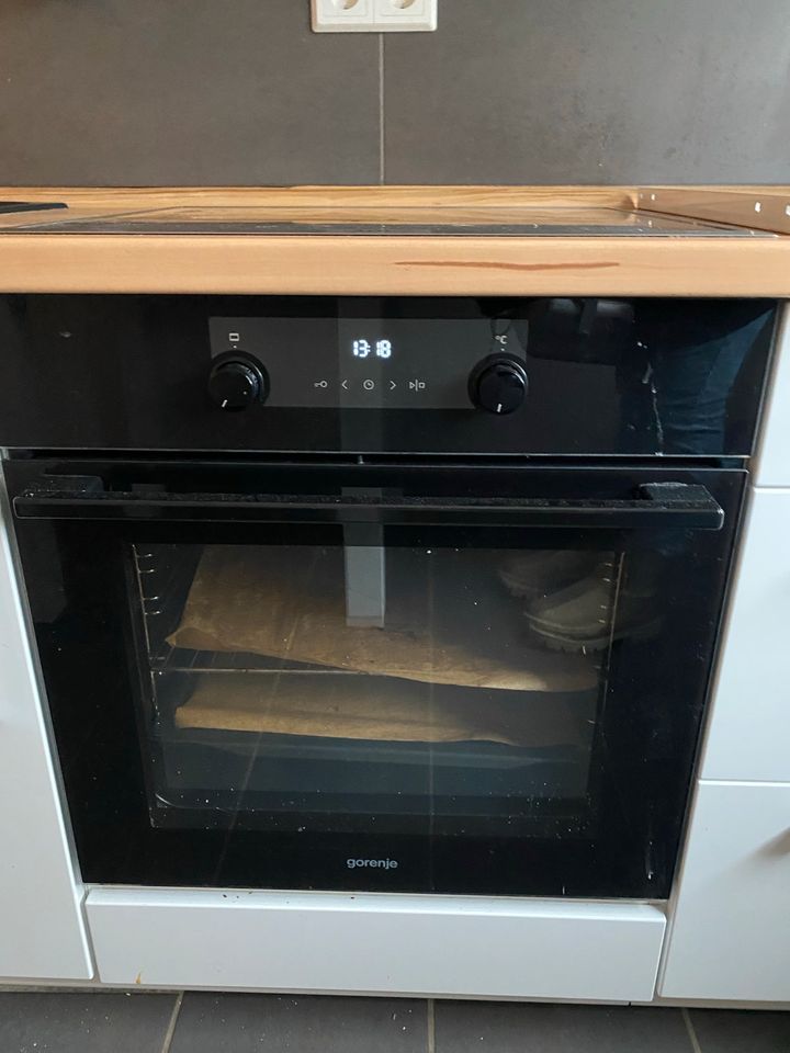 Gorenje Black Steam Backofen und Induktionsfeld in Hambühren