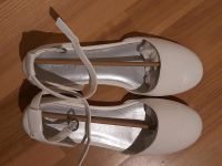 Weiße Riemchenschuhe, Ballerinas 36 Kommunion Hessen - Gießen Vorschau