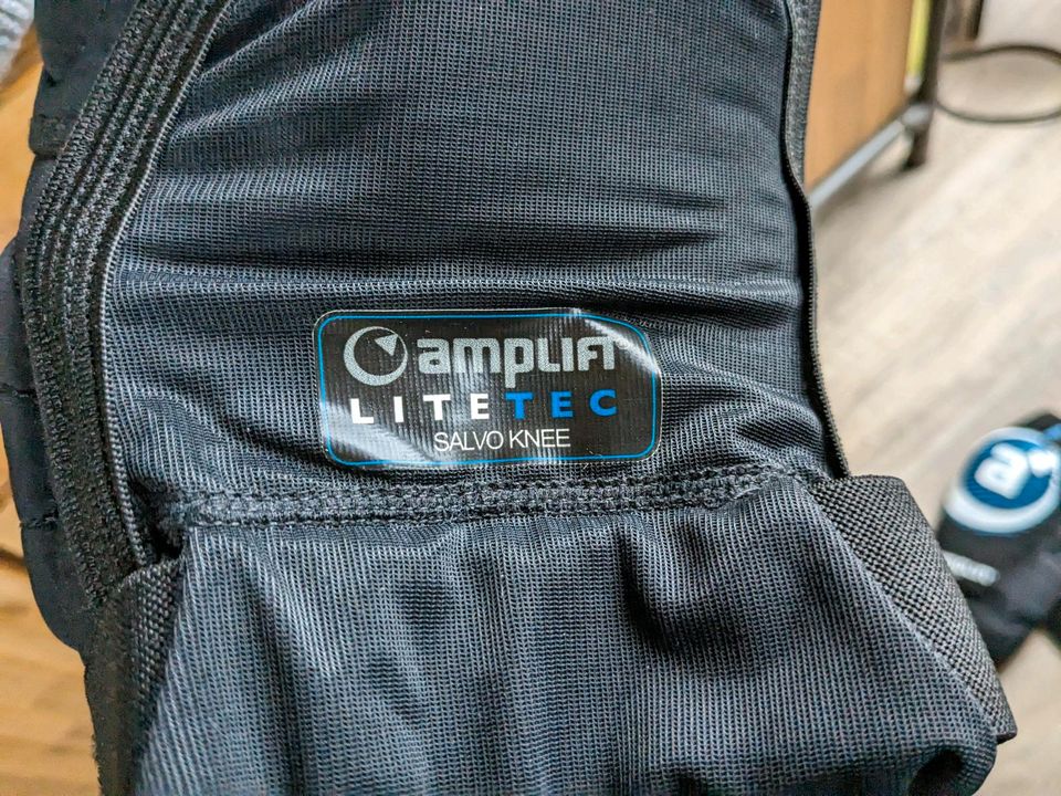 Amplifi Salvo Joint Knee Zip Grau, Protektor, Größe M NEU in Kirchlengern