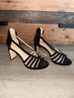 Verschiedene Damen Sandalen mit Absatz Niedersachsen - Hildesheim Vorschau
